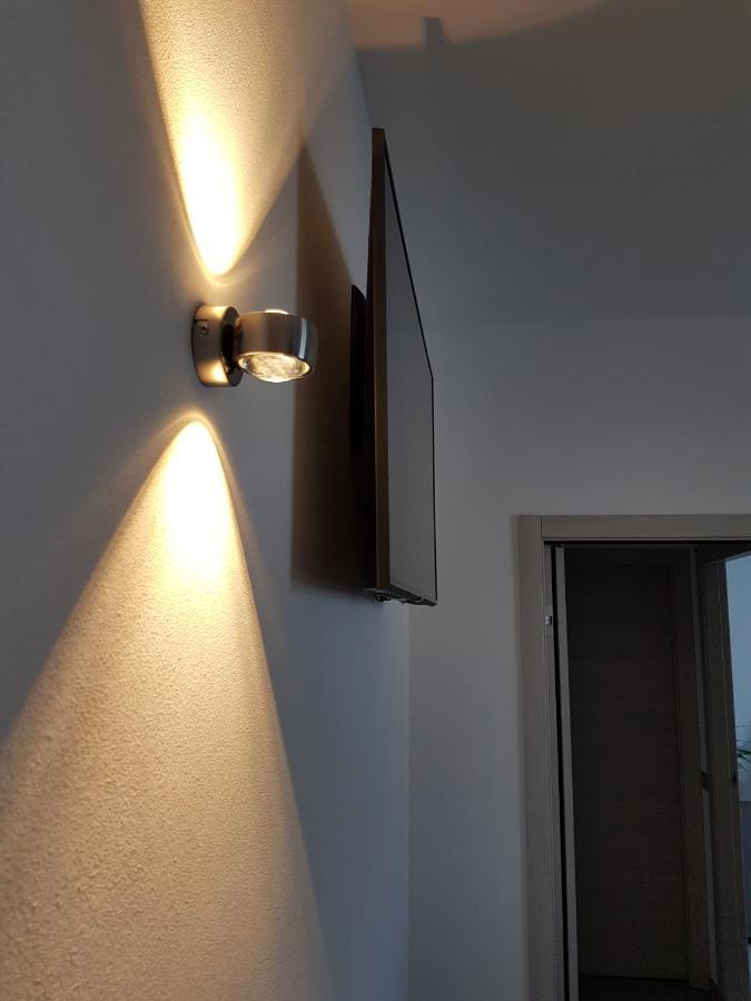 Yelay Apartments & Holiday Lago Di Garda Raffa Exterior foto